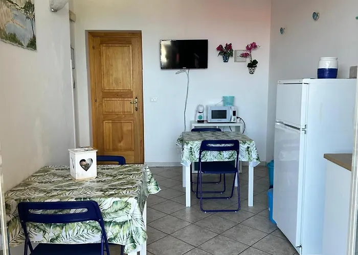 Laria Апартаменты *